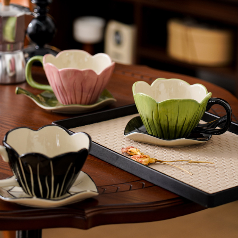 Coffee Leaves Tea - Onregelmatige handgeschilderde koffiekopje schotel set prachtige