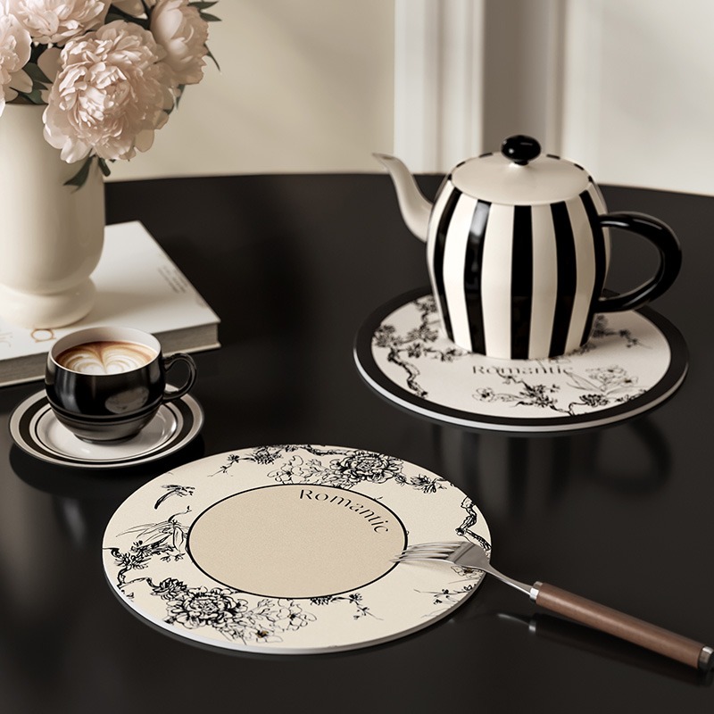 Ronde lederen placemat voor Co - T And Tea Coffee recensie en prijs